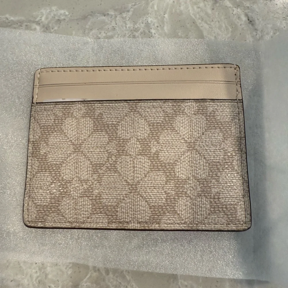 Kate Spade flower large slim ID holder - Picture 3 of 4